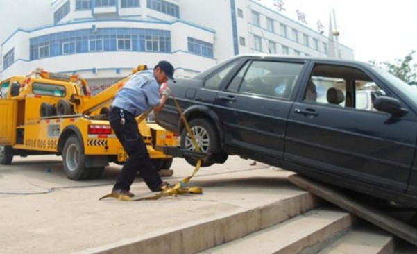 蘇州汽車搭電與道路救援全指南 附近修理廠與緊急服務(wù)一鍵掌握